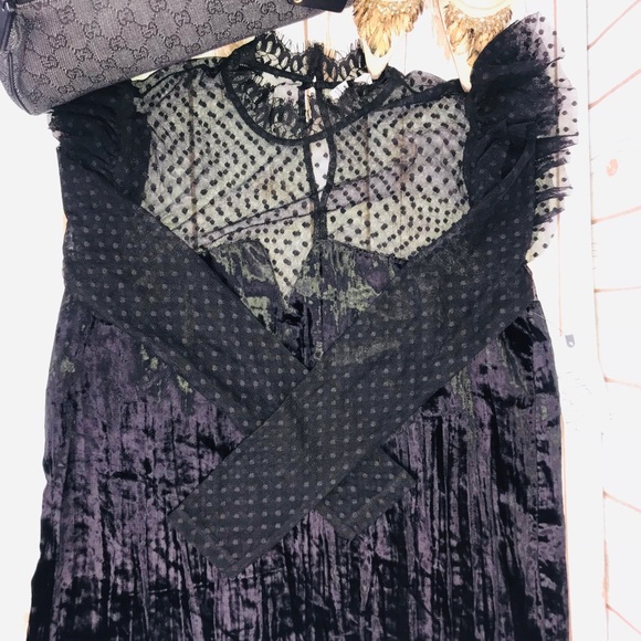 Melrose and Market Polka dot Lace/Velvet Black Top - Picture 2 of 8